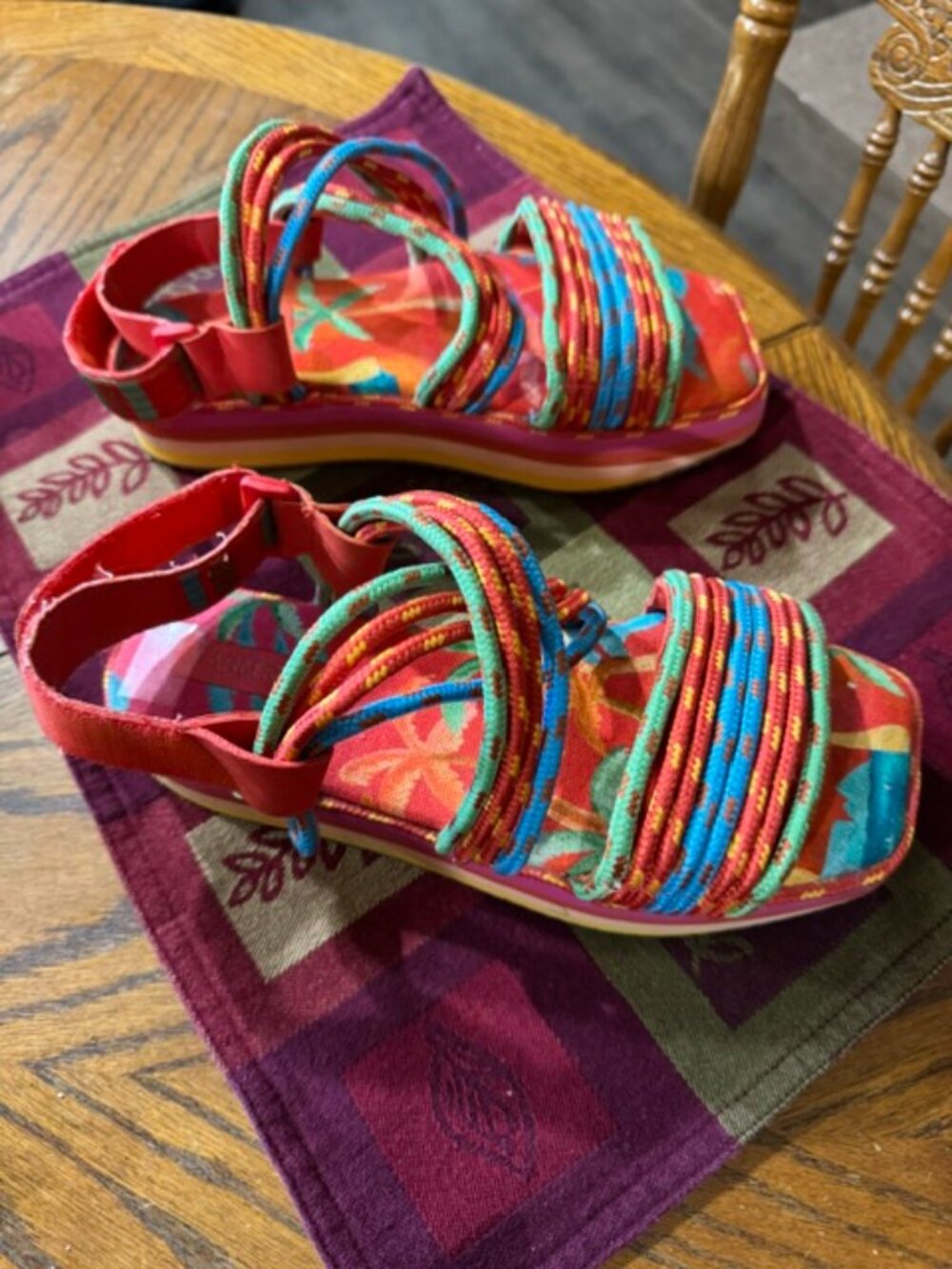 Farm Rio Sandals, size 8 US - Picture 2 of 4